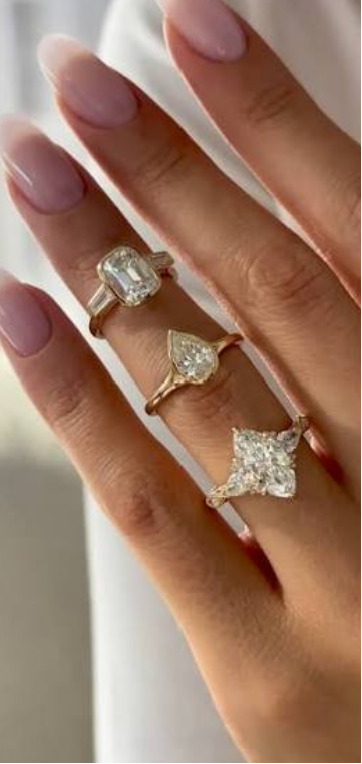 Diamond engagement ring at Weil's