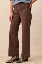 Load image into Gallery viewer, Saddle Story Sophia Straight Ankle Denim in Saddlebrown