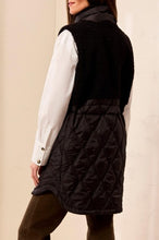 Load image into Gallery viewer, City Cozy Quilted Sherpa Vest in Black