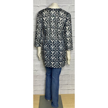 Load image into Gallery viewer, Black/White Hand Printed Tunic