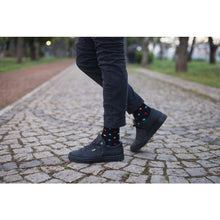 Load image into Gallery viewer, Men&#39;s Black Sky Dot Socks