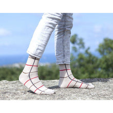 Load image into Gallery viewer, Men&#39;s Beige Stripe Socks